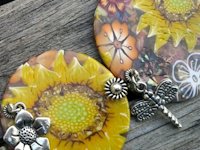 Les Fantaisies de Pinklily Polymer Clay Flower Necklace